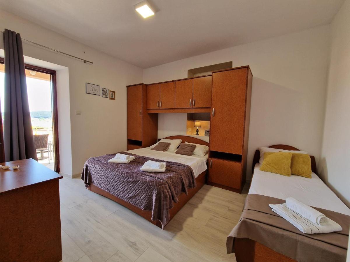 Apartments By The Sea Kampor, Rab - 5037 Εξωτερικό φωτογραφία
